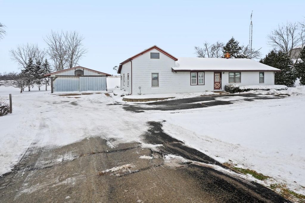 15910 County Line ROAD, Sturtevant, WI 53177