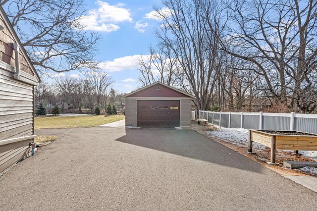 1144 Waldon Place, Arden Hills, MN 55112