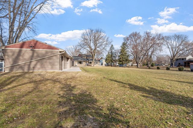1144 Waldon Place, Arden Hills, MN 55112