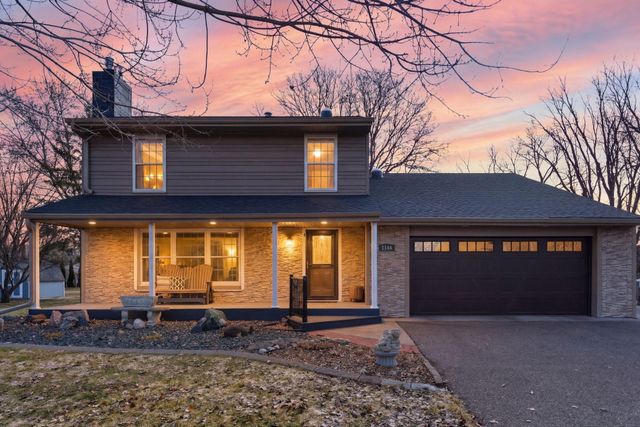 1144 Waldon Place, Arden Hills, MN 55112