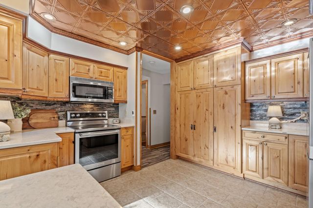 1144 Waldon Place, Arden Hills, MN 55112