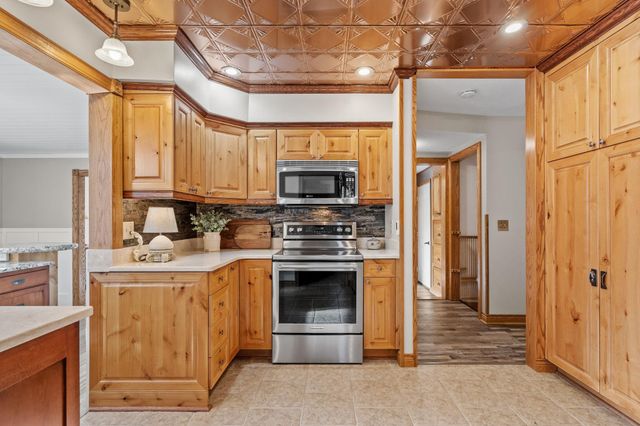 1144 Waldon Place, Arden Hills, MN 55112