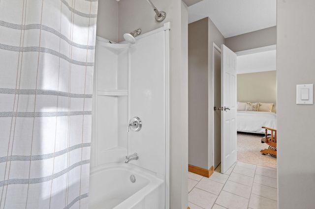 1144 Waldon Place, Arden Hills, MN 55112