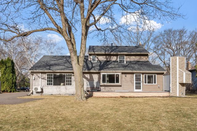 1144 Waldon Place, Arden Hills, MN 55112