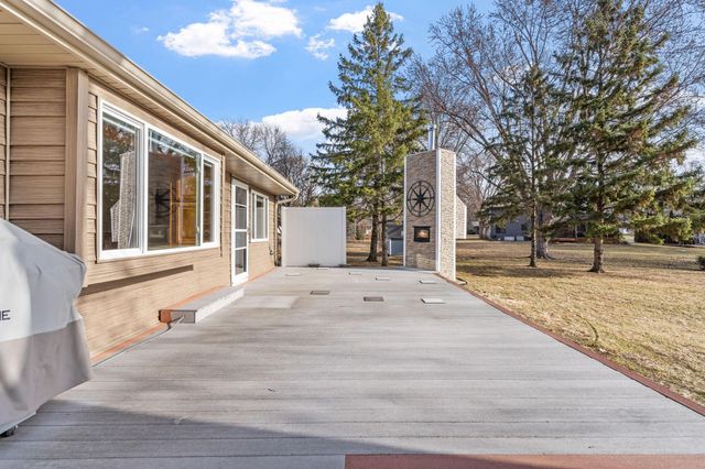 1144 Waldon Place, Arden Hills, MN 55112