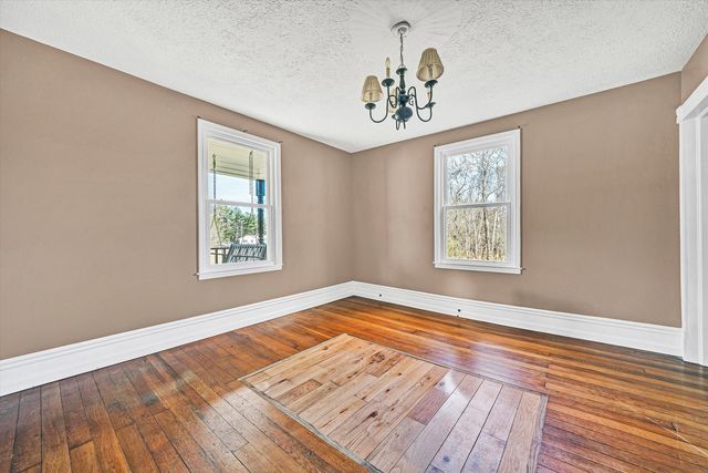 412 WRAYS CHAPEL RD, Rocky Mount, VA 24151