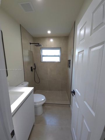 720 NW 33rd Ter 1, Lauderhill, FL 33311