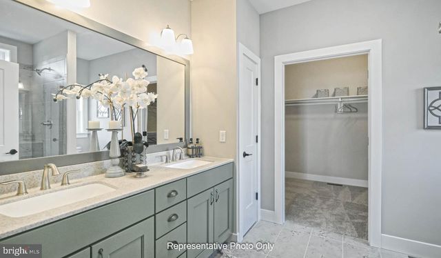 720 LONGWOOD MNR, Annville, PA 17003