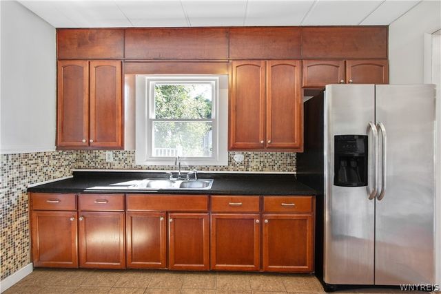 23 West Drullard Avenue, Lancaster, NY 14086