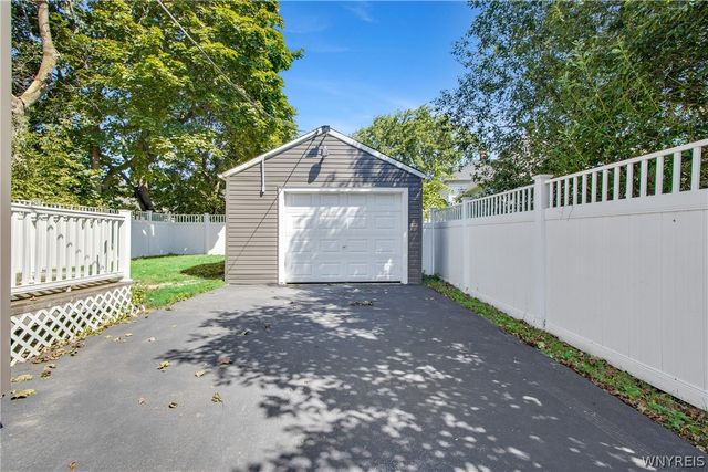 23 West Drullard Avenue, Lancaster, NY 14086