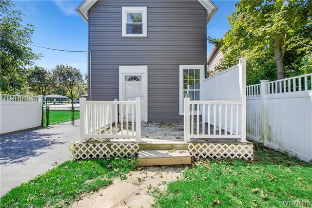 23 West Drullard Avenue, Lancaster, NY 14086