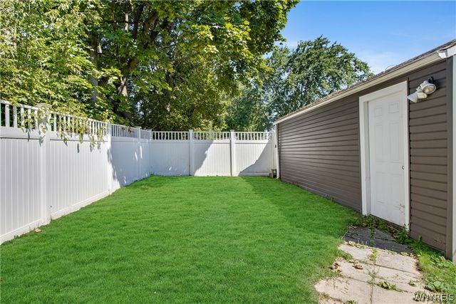 23 West Drullard Avenue, Lancaster, NY 14086