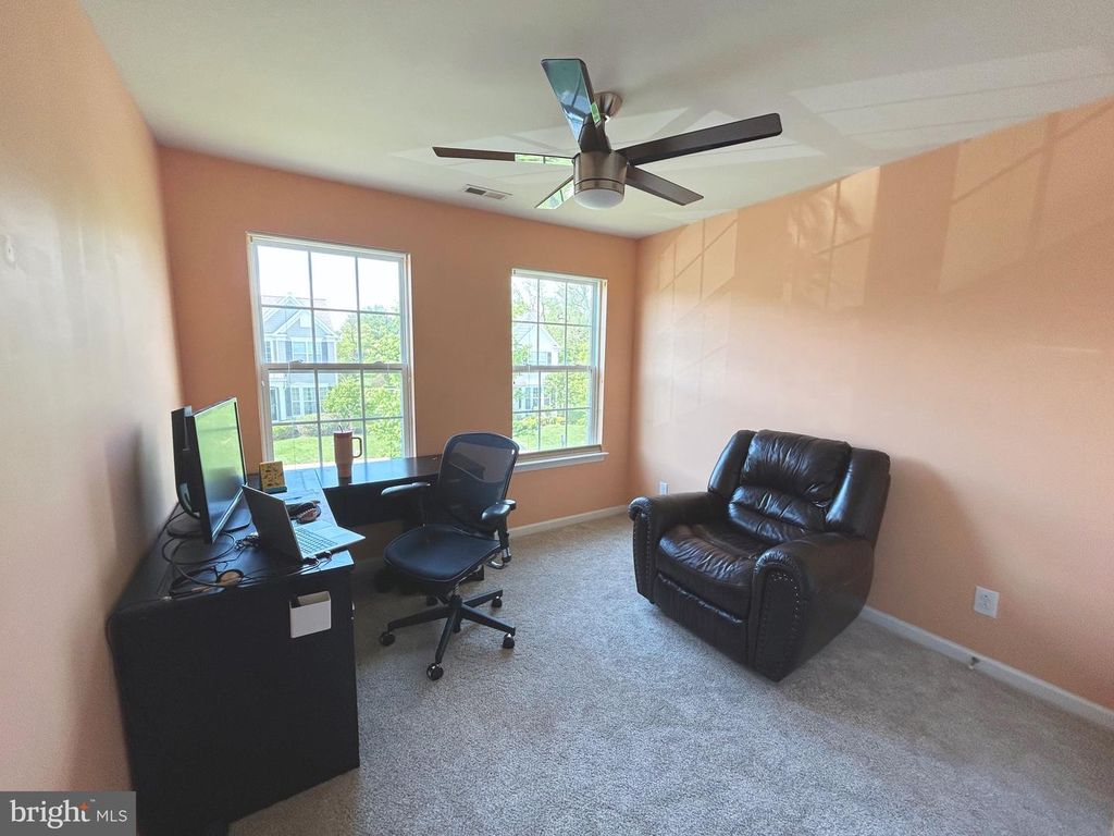 724 N HAINES CIR, Downingtown, PA 19335