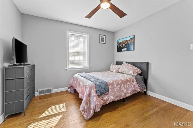 840 Wild Cherry Lane, University City, MO 63130