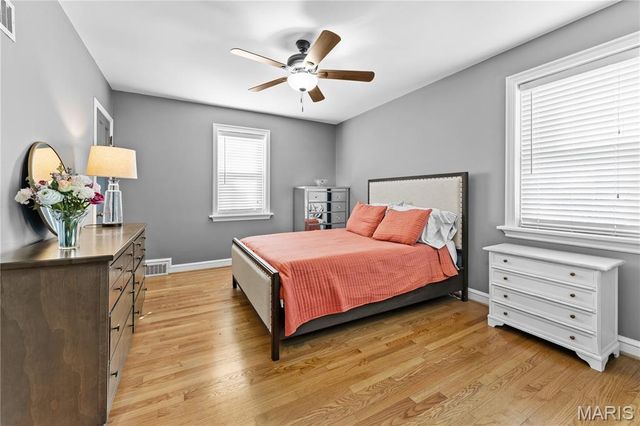 840 Wild Cherry Lane, University City, MO 63130