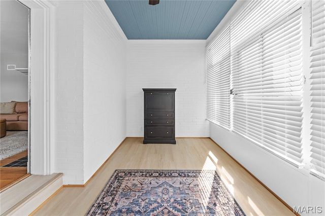 840 Wild Cherry Lane, University City, MO 63130