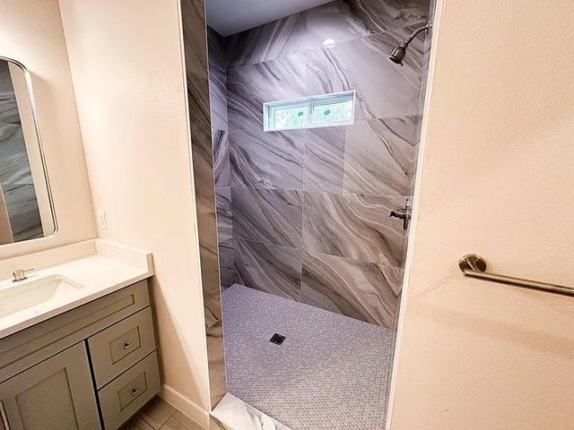 817 5th ST, Lockhart, TX 78644