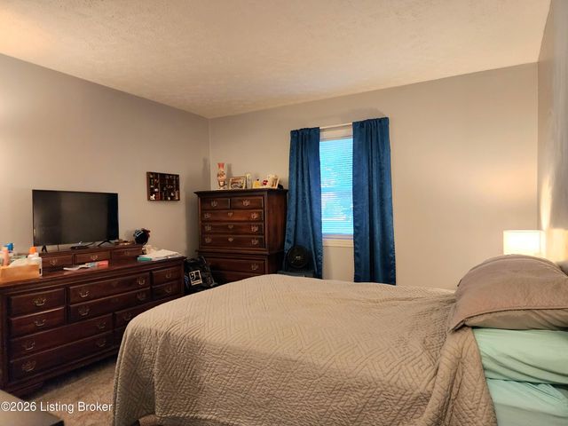3505 Lodge Ln 112, Louisville, KY 40218