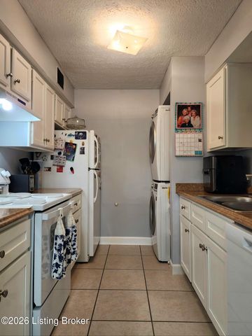 3505 Lodge Ln 112, Louisville, KY 40218