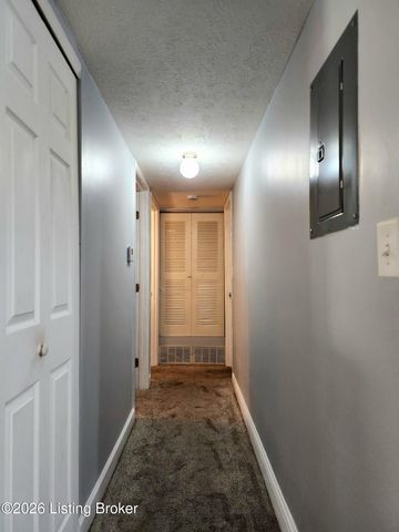 3505 Lodge Ln 112, Louisville, KY 40218