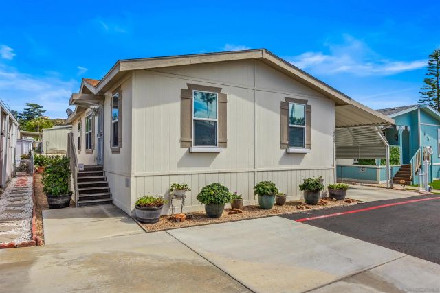 14089 Pomegranate Ave 214, Poway, CA 92064