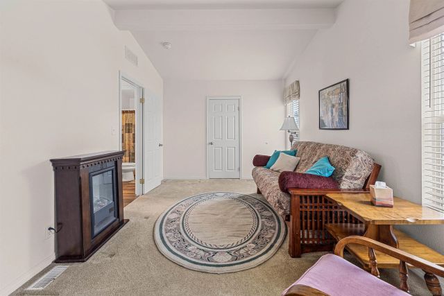 14089 Pomegranate Ave 214, Poway, CA 92064