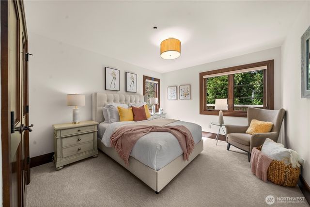 1444 Evergreen Point Rd, Medina, WA 98039