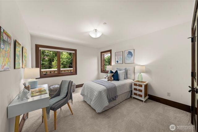 1444 Evergreen Point Rd, Medina, WA 98039