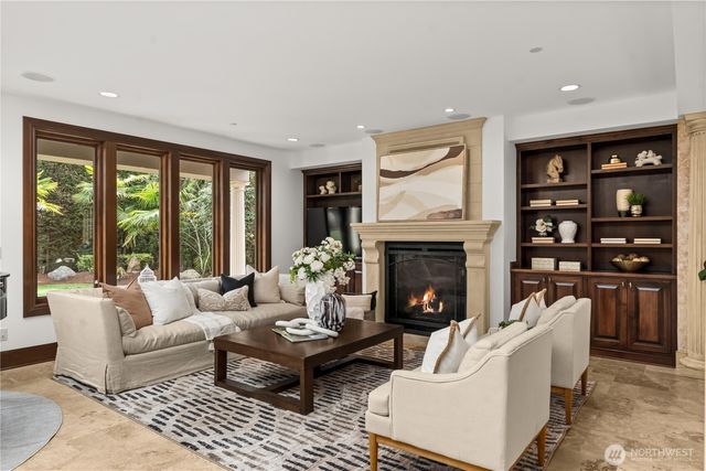 1444 Evergreen Point Rd, Medina, WA 98039