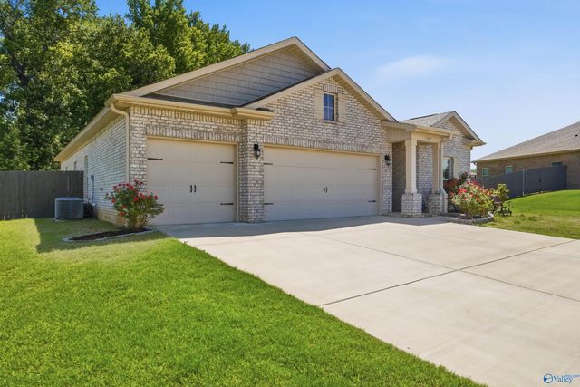 107 Rosyside Ci W Rosyside Circle, Harvest, AL 35749
