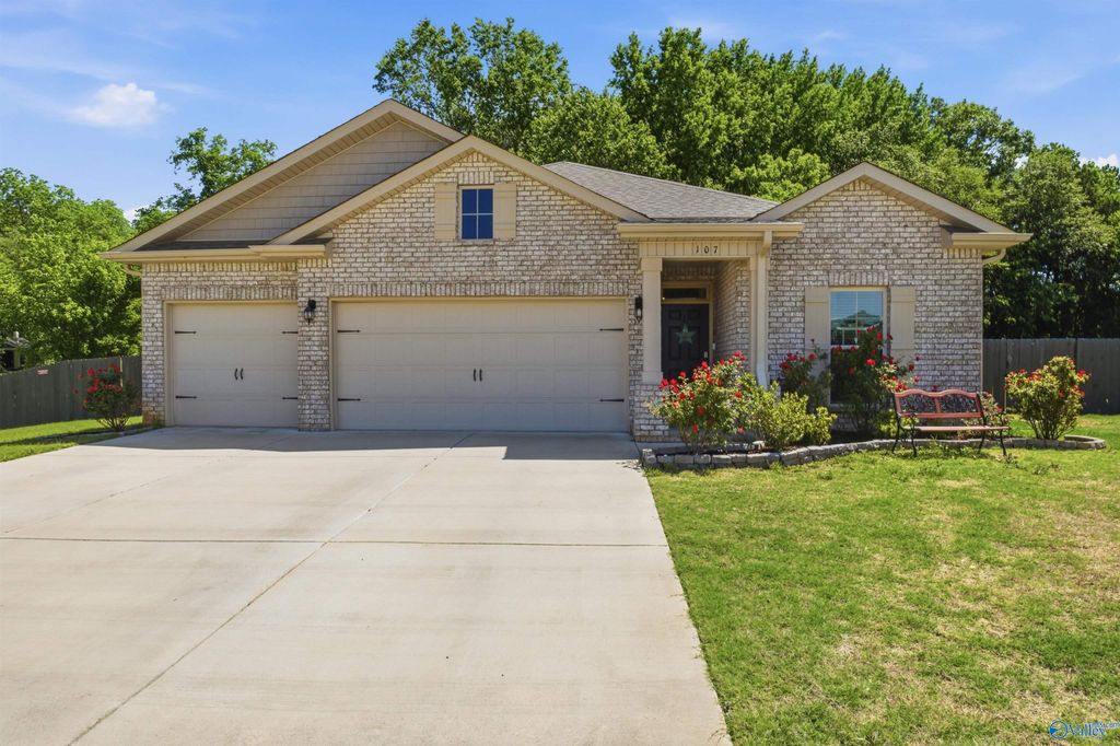 107 Rosyside Ci W Rosyside Circle, Harvest, AL 35749