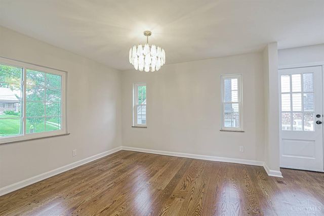 5829 Pandora Avenue, Cincinnati, OH 45213