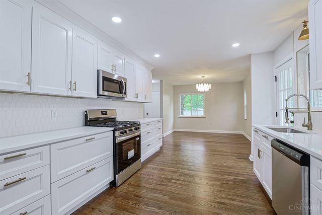 5829 Pandora Avenue, Cincinnati, OH 45213