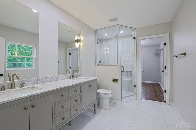 5829 Pandora Avenue, Cincinnati, OH 45213