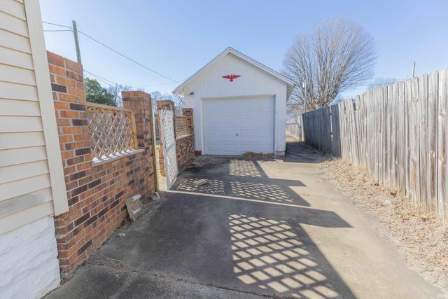 1611 Hollywood Avenue, Evansville, IN 47712