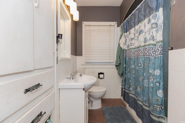 1611 Hollywood Avenue, Evansville, IN 47712