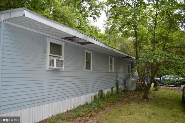 595 WAGO RD, Mount Wolf, PA 17347