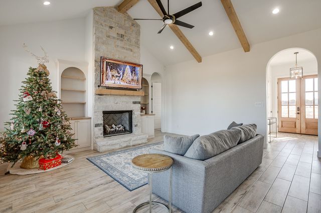 8140 Lavender Road, Springtown, TX 76082