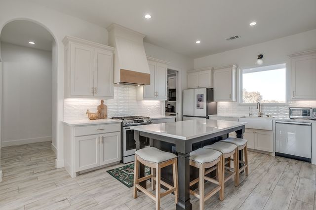 8140 Lavender Road, Springtown, TX 76082