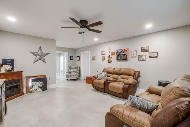 8140 Lavender Road, Springtown, TX 76082