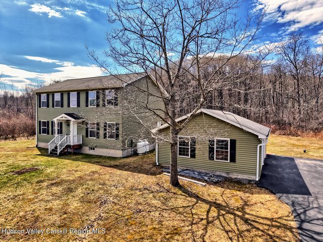 14 Durham Woods Road, Durham, NY 12422