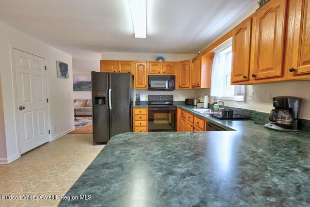 14 Durham Woods Road, Durham, NY 12422