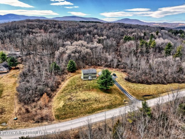 14 Durham Woods Road, Durham, NY 12422