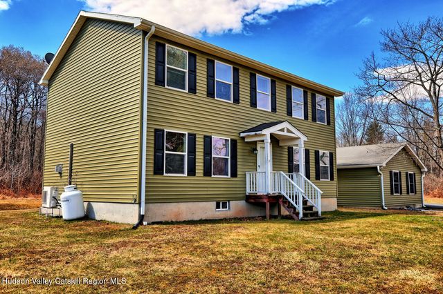 14 Durham Woods Road, Durham, NY 12422