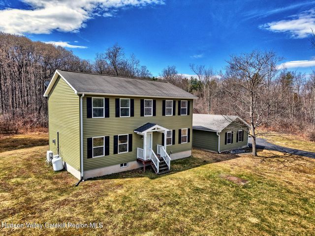 14 Durham Woods Road, Durham, NY 12422