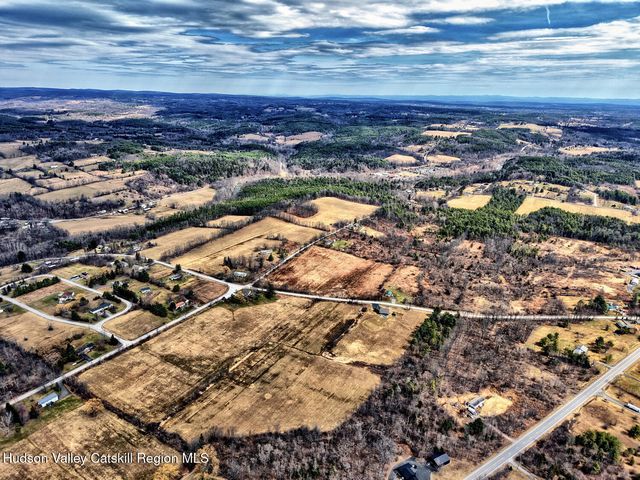 14 Durham Woods Road, Durham, NY 12422