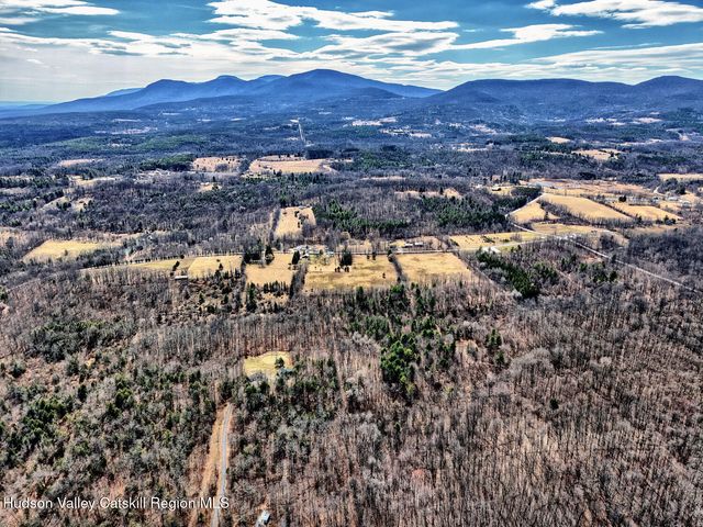 14 Durham Woods Road, Durham, NY 12422