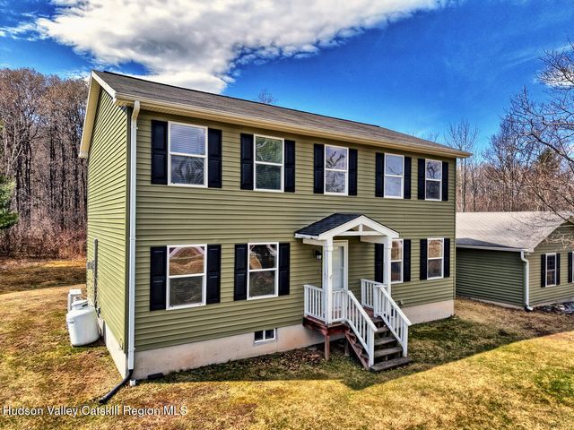 14 Durham Woods Road, Durham, NY 12422