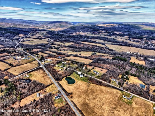 14 Durham Woods Road, Durham, NY 12422