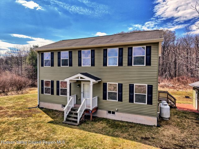 14 Durham Woods Road, Durham, NY 12422